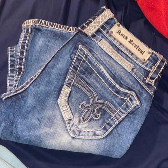 Size 28 flare rock revival jeans! - Picture 2 of 2